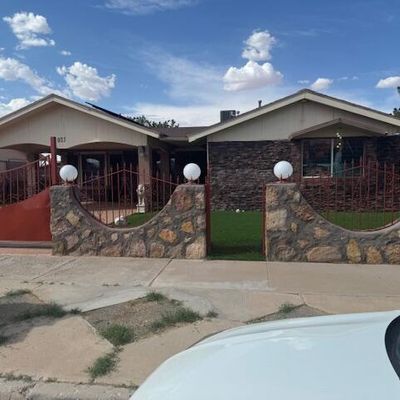 933 Agua Prieta Dr, El Paso, TX 79907