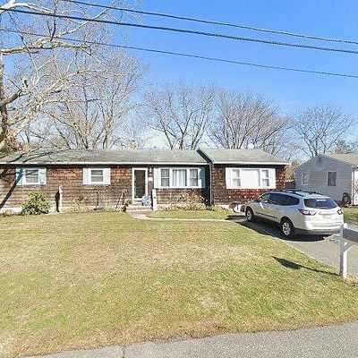 94 Avis Dr, Brick, NJ 08724