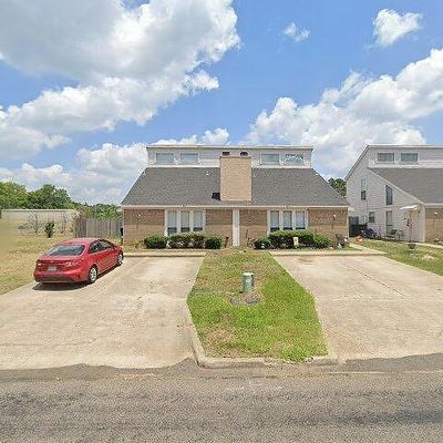 945 Creekside Dr, Longview, TX 75604