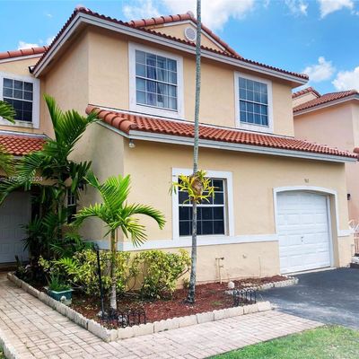 965 Sw 180 Th Ter, Pembroke Pines, FL 33029