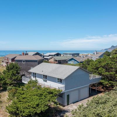 8790 Puffin Ln, Manzanita, OR 97130