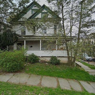 88 7 Th Ave, Carbondale, PA 18407