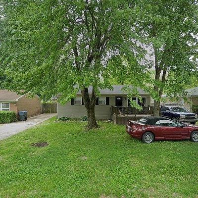 8808 Maplecreek Dr, Louisville, KY 40219