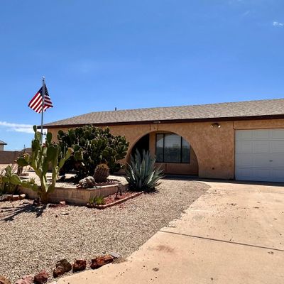 8867 W Tinajas Dr, Arizona City, AZ 85123