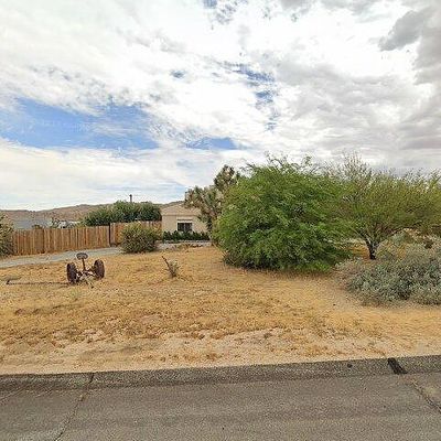 8977 Del Monte Ave, Yucca Valley, CA 92284