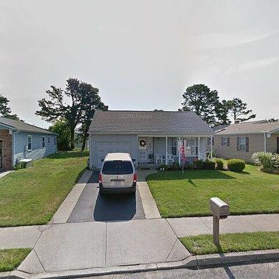 9 Manitoba Ct, Toms River, NJ 08757