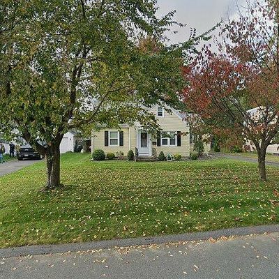 90 Lachine St, Chicopee, MA 01020