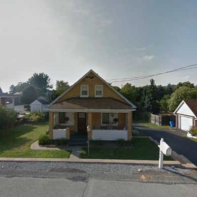 906 Roosevelt Ave, Aliquippa, PA 15001