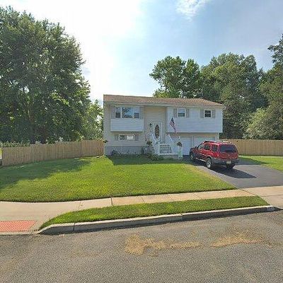 1 Bennett Pl, Middletown, NJ 07748