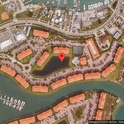 1 Harbour Isle Dr E #101, Fort Pierce, FL 34949