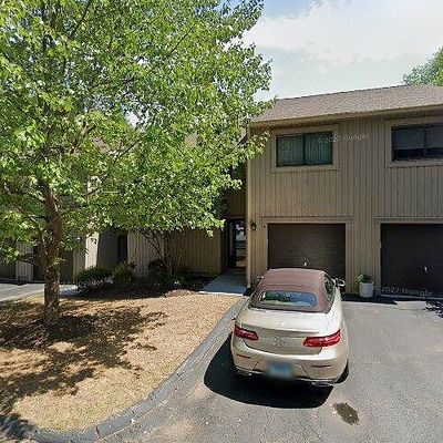 1 Woodbury Ln, West Hartford, CT 06117