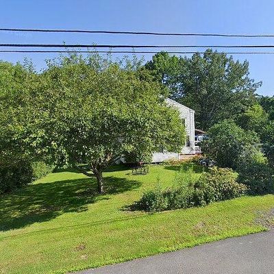 10 Acorn St, Gorham, ME 04038