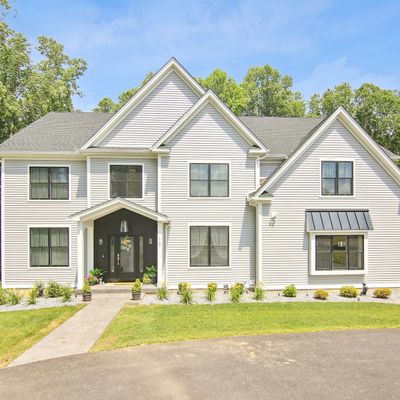 10 Holly Ln, Sandy Hook, CT 06482