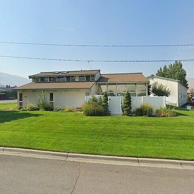 10 S Cove Ave #10, Wenatchee, WA 98801