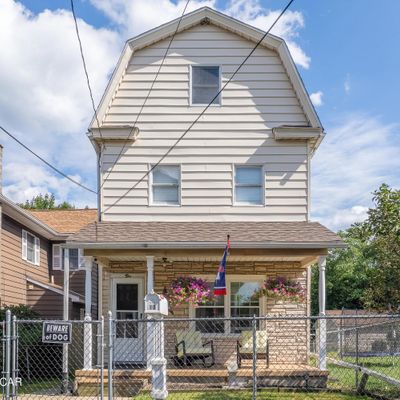 10 School Ln, Ashley, PA 18706