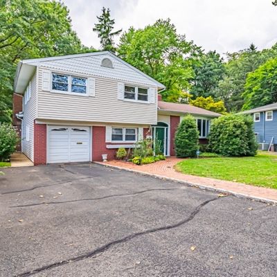 10 Stockton Rd, Summit, NJ 07901