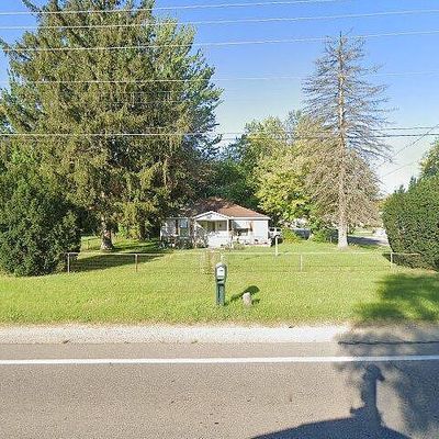 1008 S Crystal Ave, Benton Harbor, MI 49022