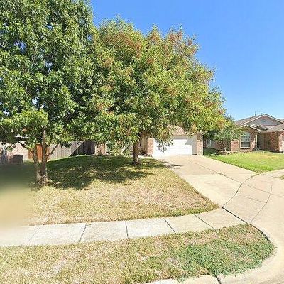 1009 Crane Cir, Saginaw, TX 76131