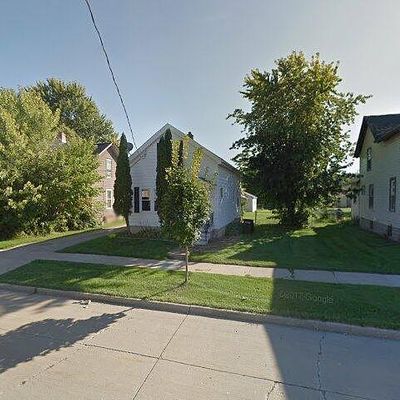 1009 Otter Ave, Oshkosh, WI 54901