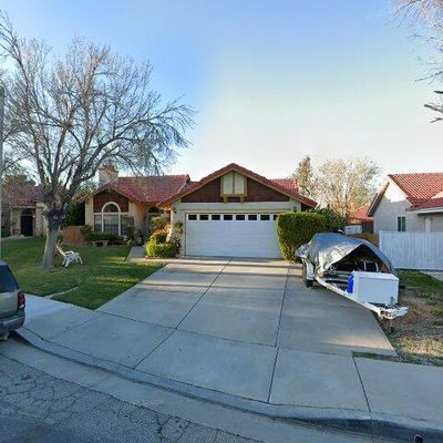 1015 Stephanie Ct, Lancaster, CA 93535