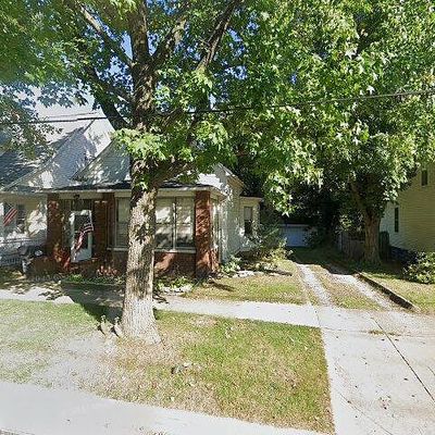 1017 Harrison Ave, Saint Joseph, MI 49085