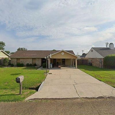 102 Berrybrook Ave, Broussard, LA 70518