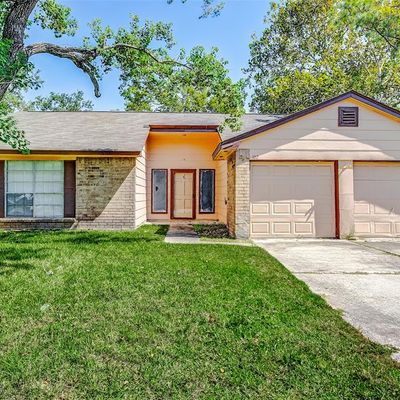 102 Greenshire Dr, League City, TX 77573