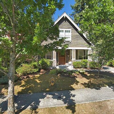 10209 Ne Garibaldi Loop, Bainbridge Island, WA 98110