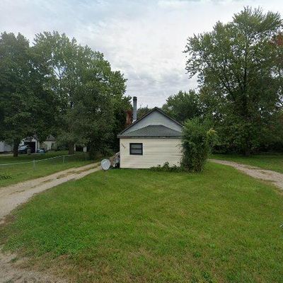 1025 Thomas Ave, Benton Harbor, MI 49022