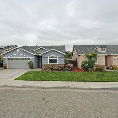 1025 Saunders Rd, Madera, CA 93637