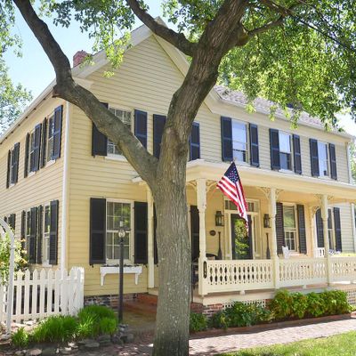 104 Mulberry St, Saint Michaels, MD 21663