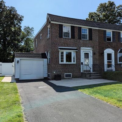 1040 Birch St, Lansdale, PA 19446