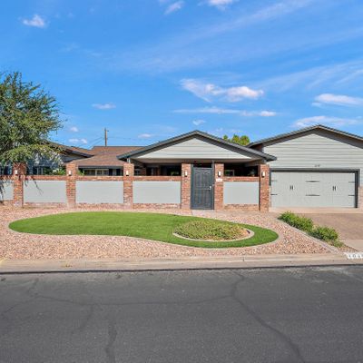 1049 N Forest, Mesa, AZ 85203