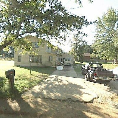 1056 Hall St, Benton Harbor, MI 49022