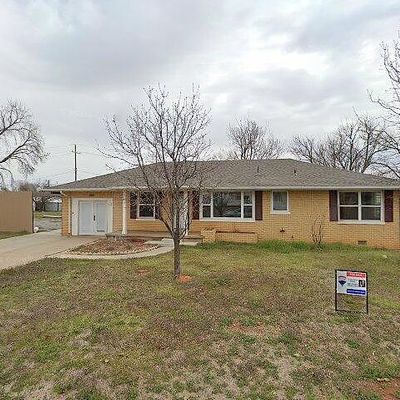 1112 Crestview Dr, Elk City, OK 73644