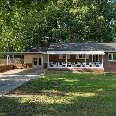 1116 Wooded Ave, Winston Salem, NC 27105