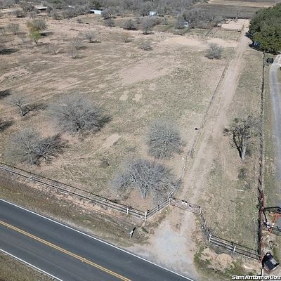 11195 Briggs Rd, Atascosa, TX 78002