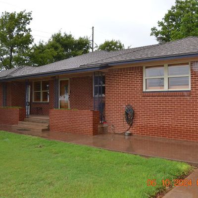 1120 County Road 80, Plainview, TX 79072