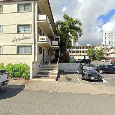 1120 Hassinger St #301, Honolulu, HI 96822