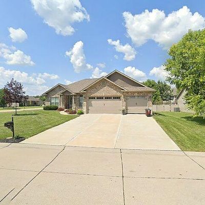 113 Stonebridge Crossing Dr, Maryville, IL 62062