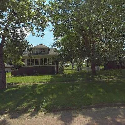 114 W Vine St, Piper City, IL 60959