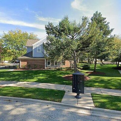 115 Ione Dr #E, South Elgin, IL 60177