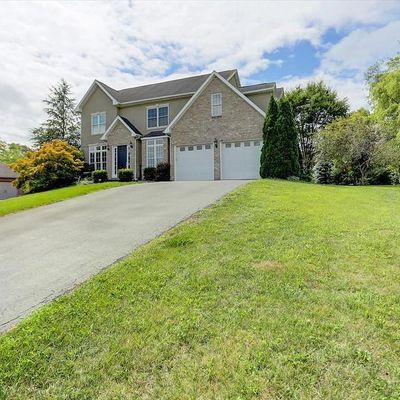 115 Moonlight Dr, Greencastle, PA 17225