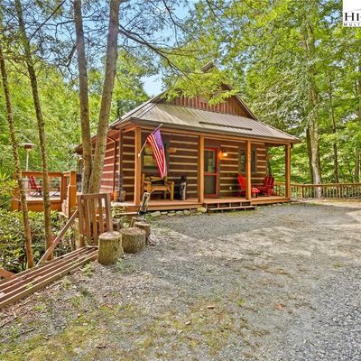 115 Old Chestnut Rd, Banner Elk, NC 28604