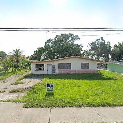 1152 Marsh Ave, Fort Myers, FL 33905