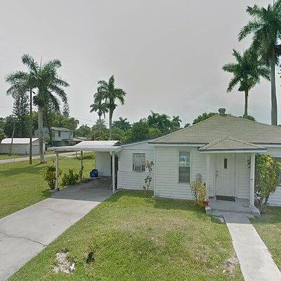 1157 4 Th Way, North Fort Myers, FL 33903