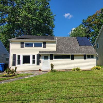 116 Homes Park Ave, Iselin, NJ 08830