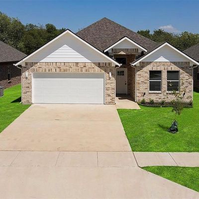 117 Hesed St, Greenville, TX 75402