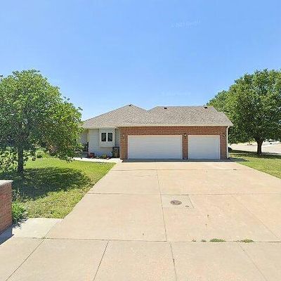 117 N Eastmoor Dr, Salina, KS 67401