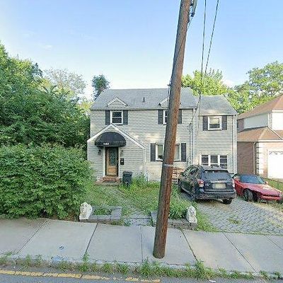 1180 Cumbermeade Rd, Fort Lee, NJ 07024